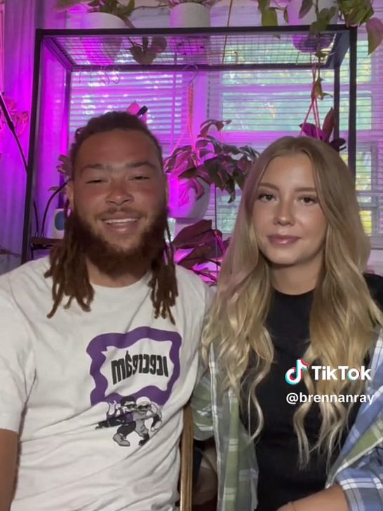 Millones se conmovieron con un video de un joven solitario tocando la puerta de un vecino en busca de amigos: 'Tiene un alma encantadora'.
