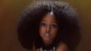 "Con su belleza, conquistó el mundo a los cuatro años." "¿Cómo luce ahora la famosa mujer nigeriana?"