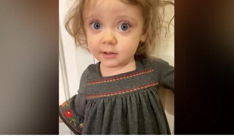 Esta niña de 3 años derrite los corazones de todos con su hermoso deseo a su mamá.