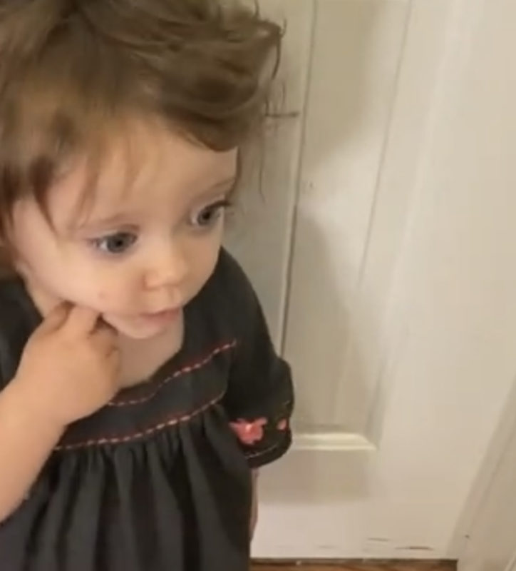Esta niña de 3 años derrite los corazones de todos con su hermoso deseo a su mamá.
