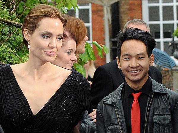 Angelina Jolie adoptó a este bebé hace 19 años y así es como luce hoy en día.