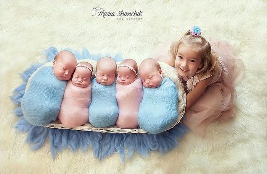 "Antes del nacimiento de sus quintillizos, una madre se convierte en madre soltera, pero es su valentía la que admiramos."