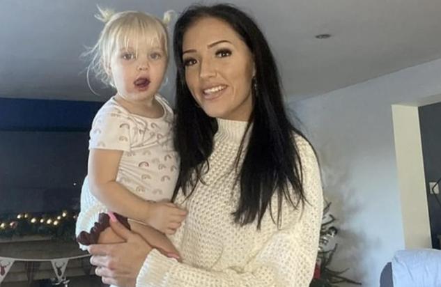 Para ver cómo crecía y maduraba su hija, los médicos le aconsejaron que perdiera peso. ¿Qué sucedió con ella y su familia?
