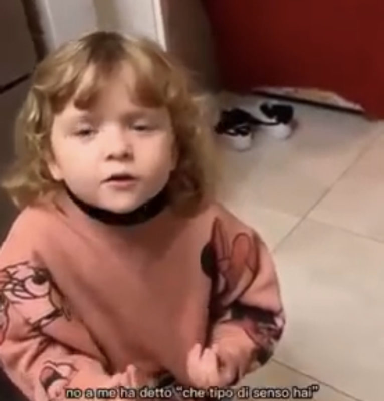 La gente está obsesionada con el clásico discurso italiano de un niño en edad preescolar.
