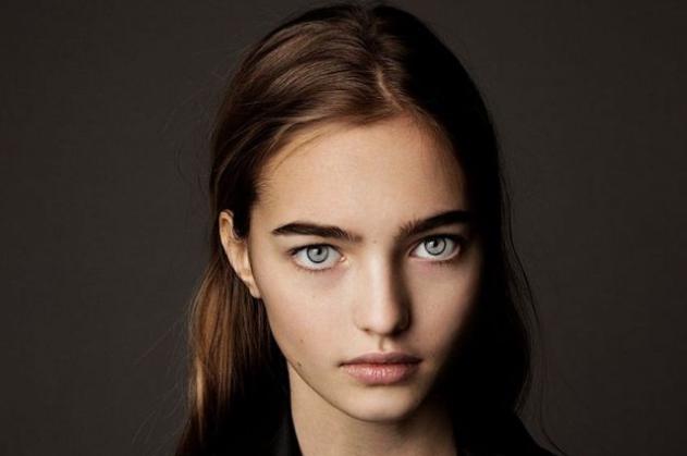 Esta joven fue aclamada como una de las modelos más atractivas del mundo. ¿Cómo vive después de ocho años?