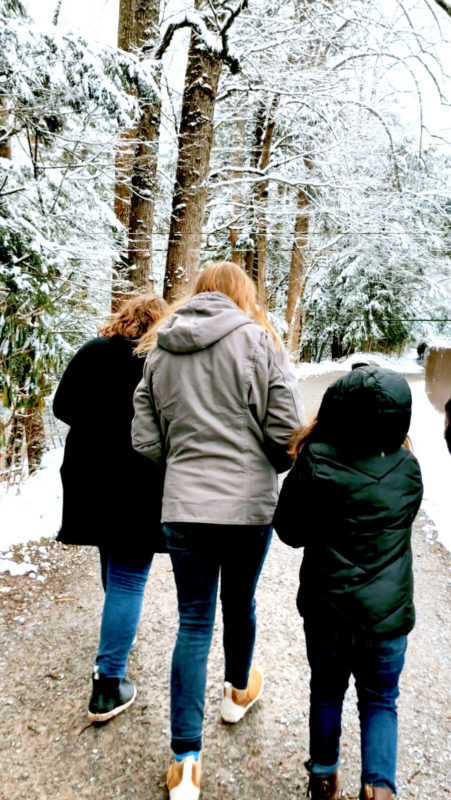 '¿Cuántos hijos tienes?' Durante años, esta pregunta era un desencadenante. Como sal en una herida fresca, dolía." Madre biológica comparte el duelo por la adopción y llega a un acuerdo con las opiniones de los demás.