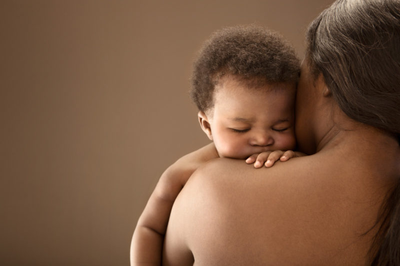 Observa las últimas mejoras en el tratamiento de una madre y una hija que padecen tumores faciales idénticos...
