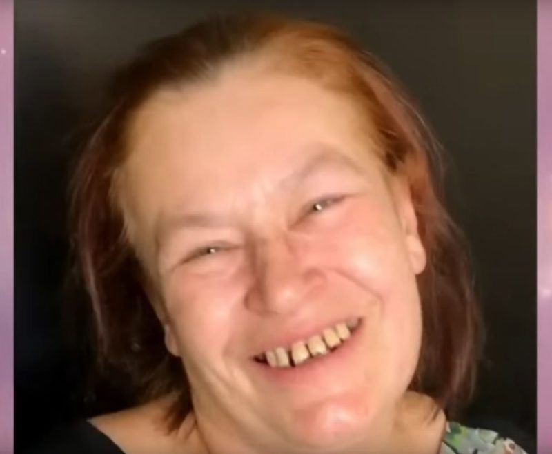 Esta mujer de 70 años se transformó en una mujer de aspecto joven gracias al maquillaje... ¡Mira cómo luce después!