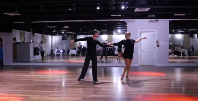 La bailarina embarazada dejó a todos impresionados con su actuación.