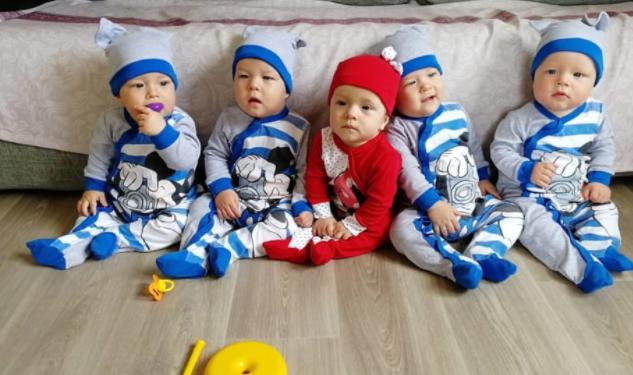 Alegría esperada durante mucho tiempo. ¿Cómo le va a la familia después de que nacieran cinco hijos al mismo tiempo hace cuatro años?