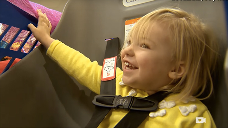"Cuando el gerente de la tienda notó que su niño pequeño tenía necesidades especiales, su respuesta inesperada hizo que todos sonrieran."
