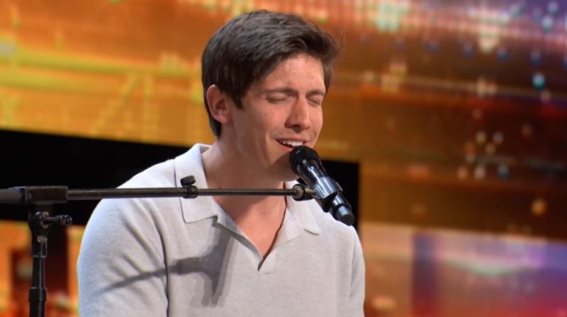 Una canción de segundas oportunidades: un bombero canta su canción dulce original en AGT para reconquistar a su exesposa.