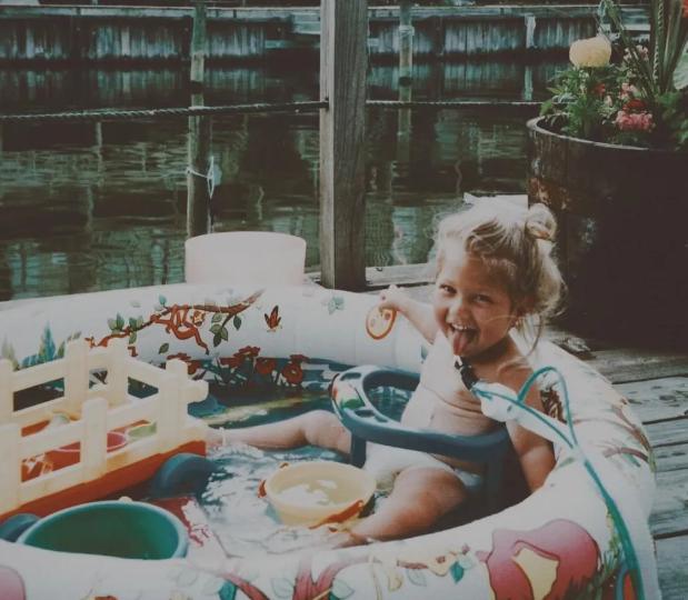 La maravillosa Alyssa, quien enfrentó una lesión en la médula espinal, celebra su embarazo después de muchos años de incertidumbre.