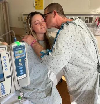El padre no pudo contener las lágrimas cuando supo cómo su hija favorita le salvó la vida.
