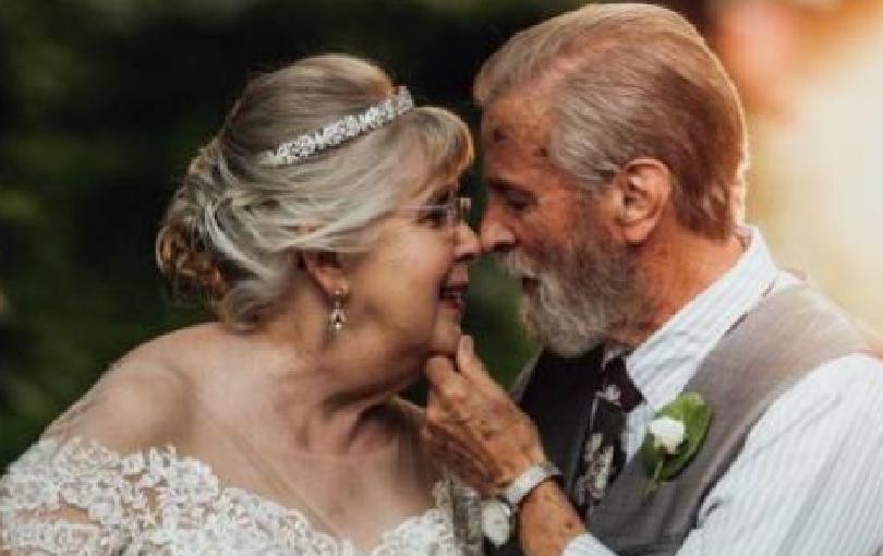¡Los bisnietos organizaron una increíble sesión de fotos para sus abuelos en honor a su 60º aniversario de bodas!