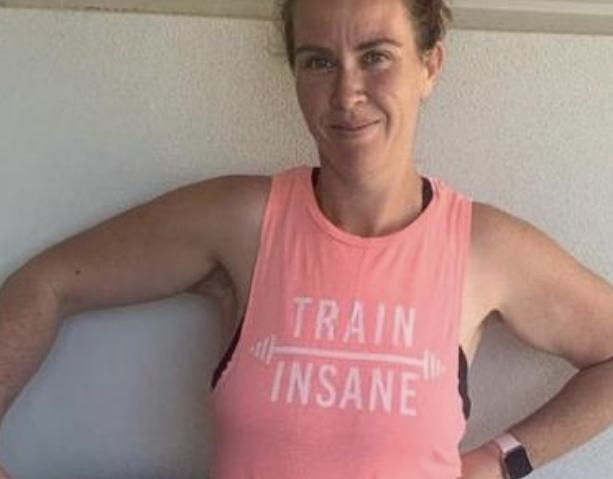 Después de ver una foto poco favorecedora de sí misma, esta madre de cuatro hijos perdió más de 50 kilogramos de peso.