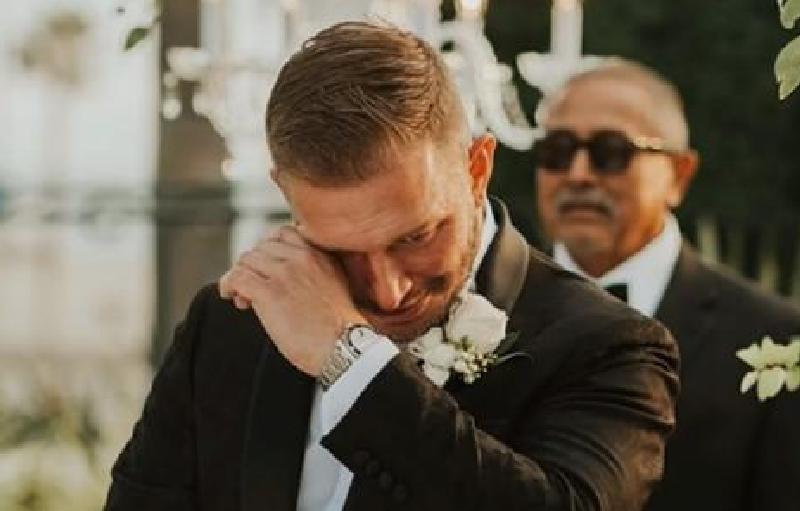 La novia en su propia boda hizo que el novio llorara, pero de felicidad: la razón fue un evento esperado durante mucho tiempo.