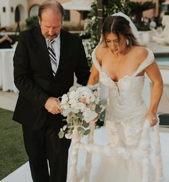 La novia en su propia boda hizo que el novio llorara, pero de felicidad: la razón fue un evento esperado durante mucho tiempo.