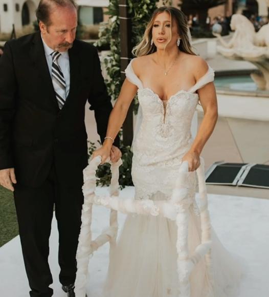 La novia en su propia boda hizo que el novio llorara, pero de felicidad: la razón fue un evento esperado durante mucho tiempo.