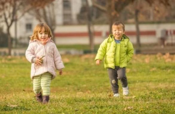 Niño de 5 años salvó la vida de su hermana: Después de todo, hizo una pregunta al especialista que nunca olvidará.