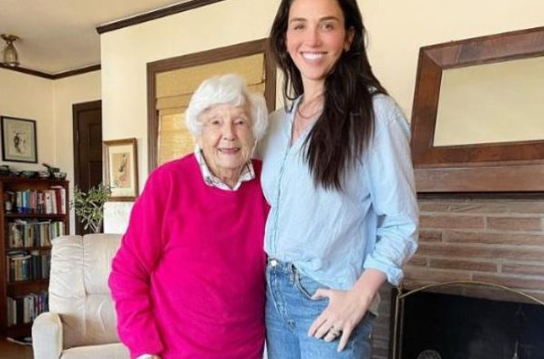 La mujer de 99 años se convirtió en modelo: así es como todo sucedió.