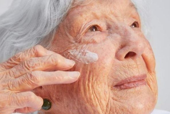 La mujer de 99 años se convirtió en modelo: así es como todo sucedió.