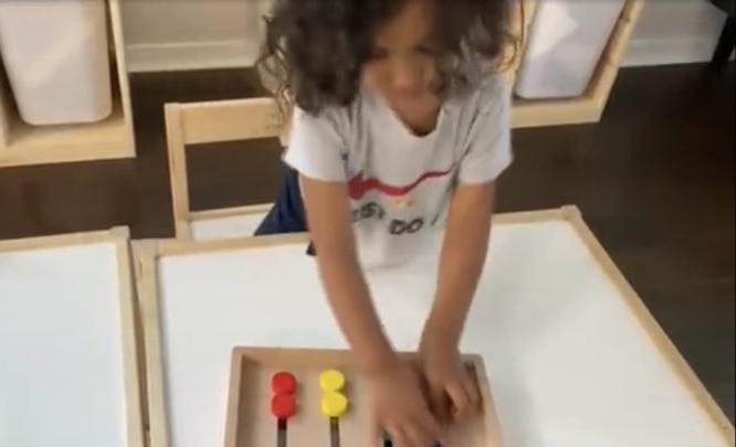 Dos años de edad y ganó una competencia intelectual con un coeficiente intelectual de 146. Quedarás asombrado al ver el video de ella.