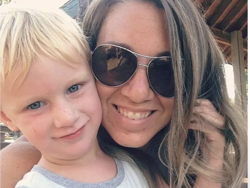 Esa linda acción de un niño pequeño de tres años desconcertó al oficial de policía.