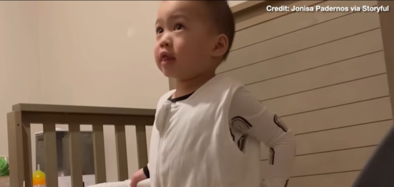Divertido y conmovedor: La reacción relatable de un niño de 4 años después de un largo día en el preescolar.