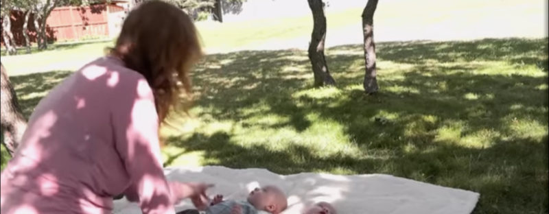Después de que los médicos le dijeron que nunca concebiría de nuevo, una madre de 46 años da a luz a trillizos.