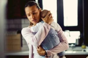 "Cuando mamá ve que su bebé se niega a comer, su instinto le dice que lo lleve al hospital."