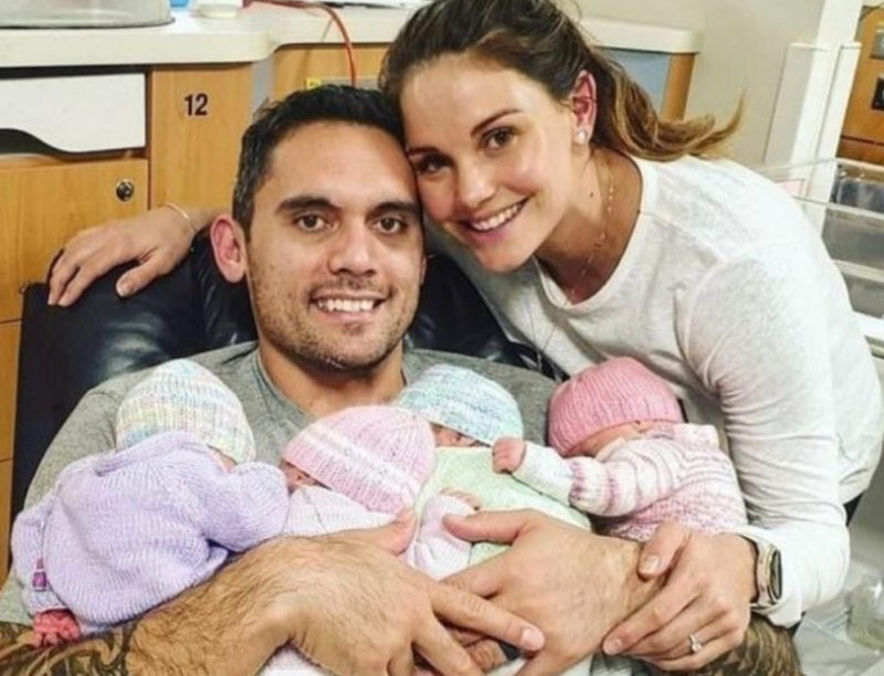 En esta familia ocurrió algo increíble: la madre de 30 años finalmente dio a luz a cuatro hijos.