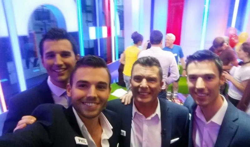 Papá casi muere, luego sus hijos se unen a él en Britain's Got Talent en una emotiva audición.