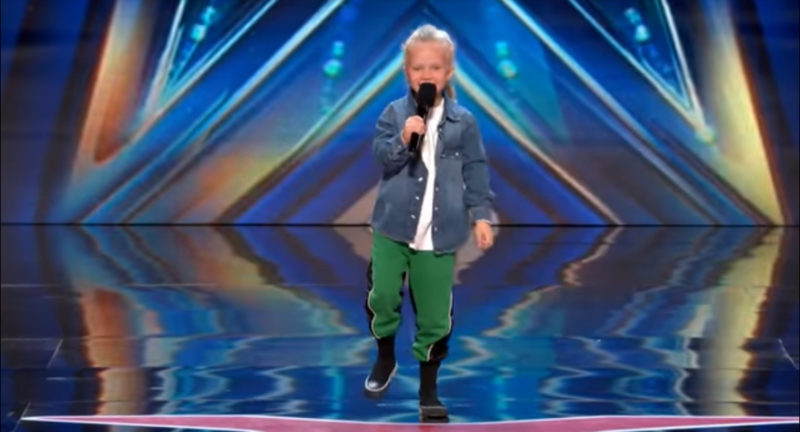 Deslumbrante prodigio de la danza de 7 años roba el espectáculo en America's Got Talent. ¡No podrás creer lo que ven tus ojos!