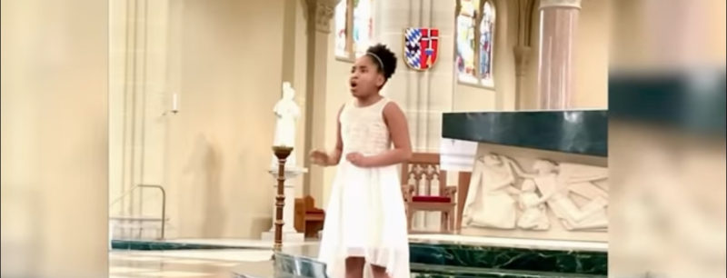 Maravilla de 11 años: La cantante de ópera más joven del mundo te dejará hipnotizado y sin palabras.