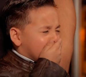 Le llevó 3 segundos a esta joven cautivar a todos con su única y cautivadora voz ahumada...