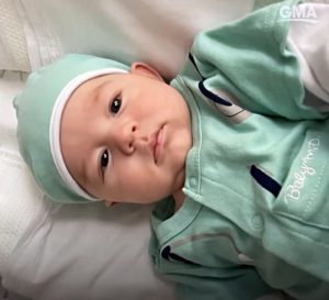 La madre hizo una conmovedora e irresistible "solicitud" a la enfermera que salvó la vida de su hijo.