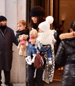 Los mellizos de George Clooney son un poco misteriosos, pero el famoso actor compartió algunos datos sorprendentes sobre su hijo...