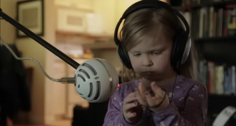 Los pequeños gemelos interpretan la canción "Let It Go" de Frozen, y es lo más adorable y divertido que verás hoy.