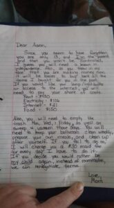 Los padres de todo el mundo admiran el uso de amor duro de la madre en su carta a su hijo de 13 años, que se volvió viral inmediatamente...