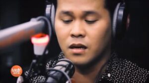 Este talentoso hombre canta "The Prayer" con dos voces increíbles diferentes... Prepárate para sentir escalofríos con esta increíble actuación.