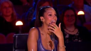 Su familia lo inscribió secretamente para una audición, y el padre hizo llorar a toda la audiencia.