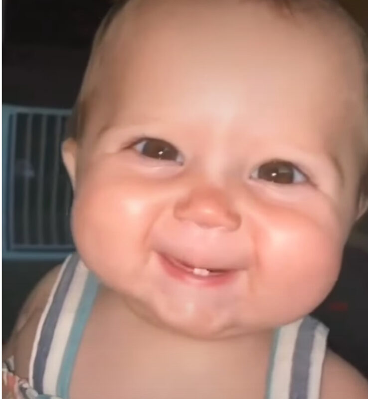 Con Este Lindo Bebé No Necesitarás El Sol, Porque Él Es El Sol... este video sorprendió a todos