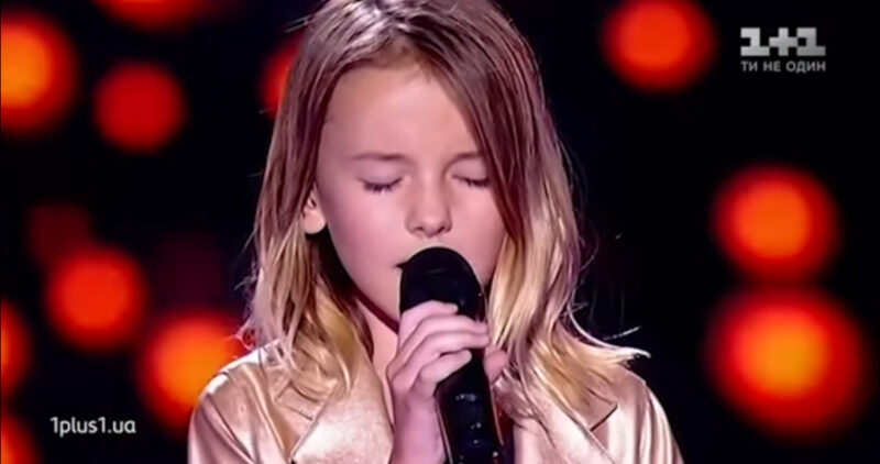 Simon Cowell derramó lágrimas frente al público: Esta pequeña hizo llorar a todos con su voz