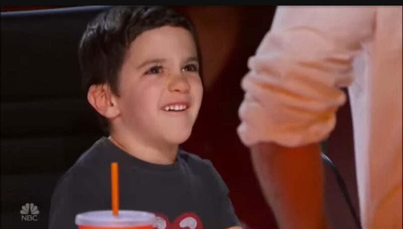 Esto nunca ha sucedido antes en la historia, Simon Cowell rompe a llorar...
