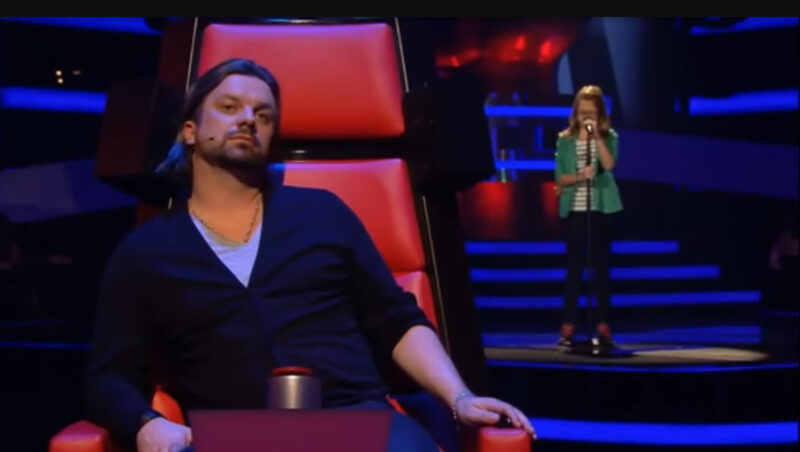 Niña de 6 años canta en la sala quedan atónitas Visto en 1 día 90.000000 millones de personas