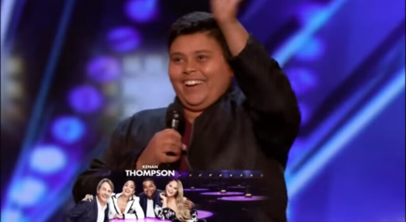 Este es un incidente increíble en la historia. ¡Simon Cowell estaba histérico cuando escuchó actuar a este niño!