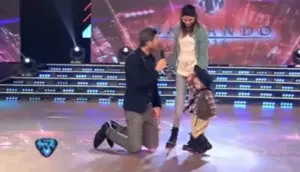 El pequeño de dos años subió al escenario y sorprendió a todos con su actuación.