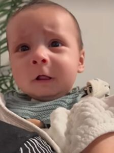 Vídeo divertidísimo! Bebé de cuatro meses le dice te amo a su abuela