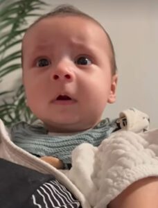 Vídeo divertidísimo! Bebé de cuatro meses le dice te amo a su abuela
